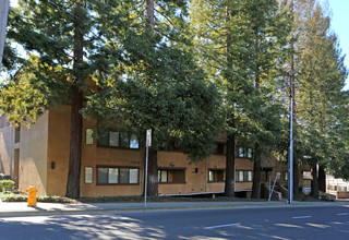 26937 Hayward Blvd in Hayward, CA - Foto de edificio - Building Photo