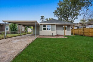 125 Bolden St in Houston, TX - Building Photo