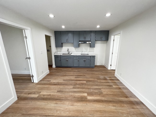 8654 Vicara Dr in Rancho Cucamonga, CA - Foto de edificio - Building Photo