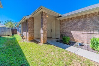 2704 Mountain Lion Dr in Fort Worth, TX - Building Photo - Building Photo