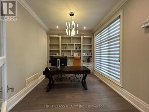 2194 Elmhurst Ave in Oakville, ON - Building Photo - Building Photo