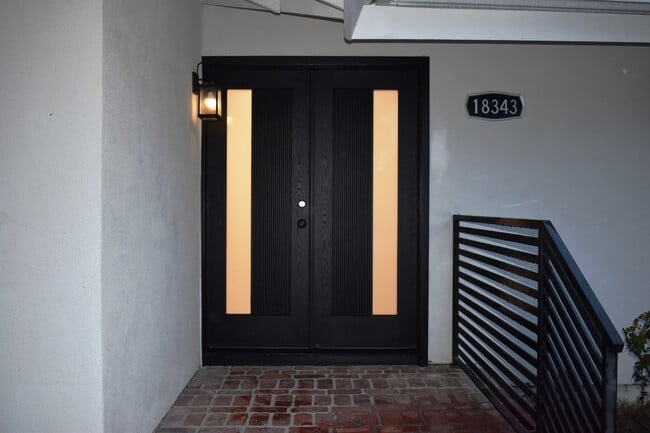 18343 San Jose St in Porter Ranch, CA - Building Photo - Building Photo