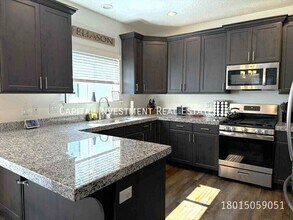 4710 Breezy Patch Rd in Eagle Mountain, UT - Building Photo - Building Photo