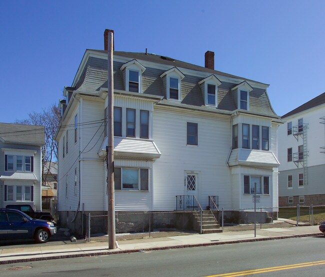 1852 S Main St in Fall River, MA - Building Photo - Building Photo