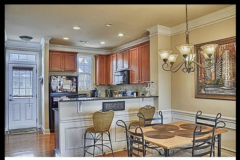 960 Gardners Way in Cornelius, NC - Foto de edificio