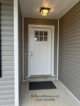 506 Labrador Dr in Plum Springs, KY - Building Photo - Building Photo