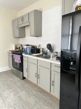 1122 E Dunklin St in Jefferson City, MO - Building Photo - Building Photo