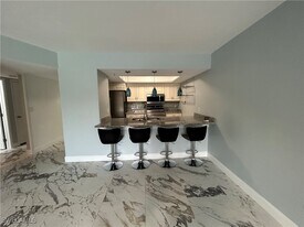 2346 Naples Trace Cir in Naples, FL - Building Photo