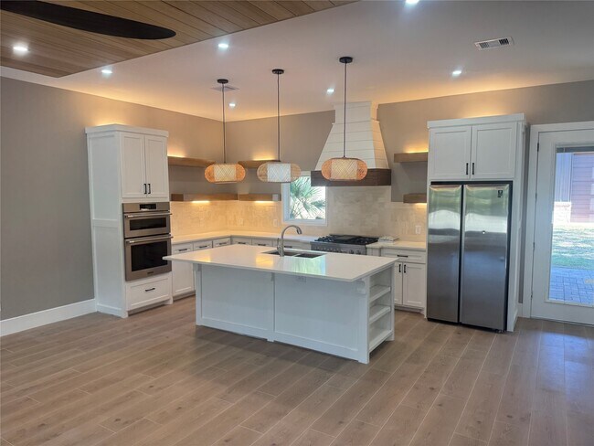 12518 Mile Dr in Houston, TX - Building Photo - Building Photo