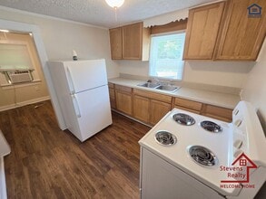 1364 Crescent Dr in Cookeville, TN - Building Photo - Building Photo