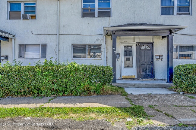 1009 Washburn St in Scranton, PA - Building Photo - Building Photo