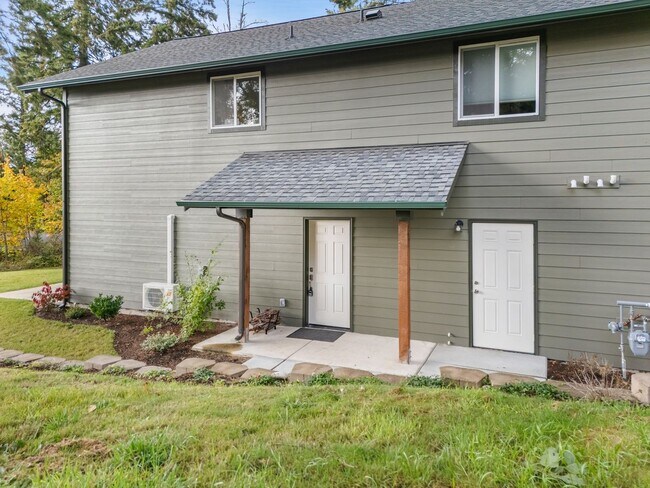 535-537 NE Vena St in Bremerton, WA - Building Photo - Building Photo