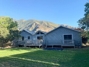 2311 High Mountain Dr in Sandy, UT - Building Photo - Building Photo