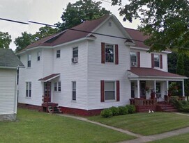 408 N Main St in Eaton Rapids, MI - Building Photo