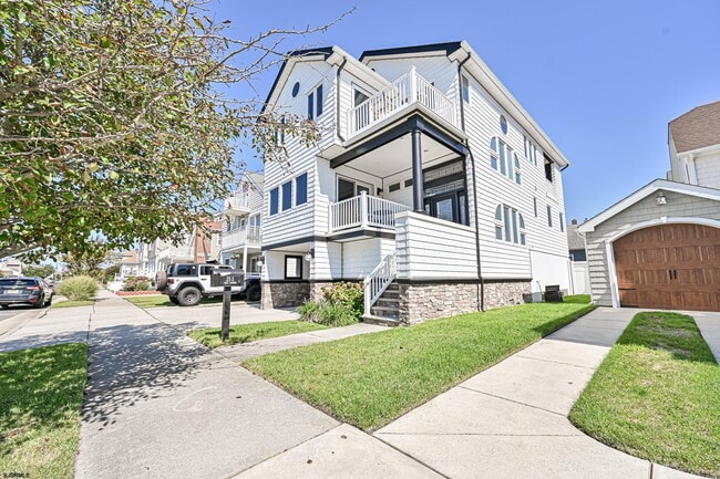 property at 25 S 31st Ave