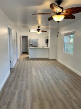 201 N Oak St in Lantana, FL - Building Photo - Interior Photo