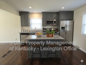 2225 Sandra Ct in Lexington, KY - Building Photo - Building Photo