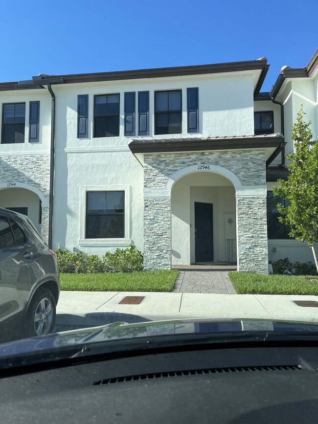 12946 SW 232nd Ter