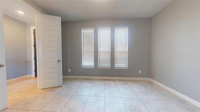 8823 Orchid Vly Wy in Cypress, TX - Foto de edificio - Building Photo
