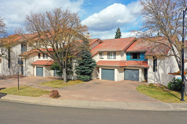 Henley and Remy Apartments in Boulder, CO - Building Photo - Building Photo