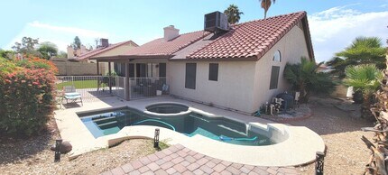 7602 W Sweetwater Ave in Peoria, AZ - Building Photo - Building Photo
