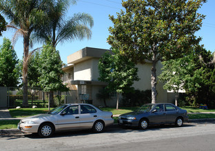 1924 E Wilson Ave in Orange, CA - Building Photo - Building Photo