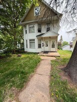 1122 E 5th St in Duluth, MN - Building Photo