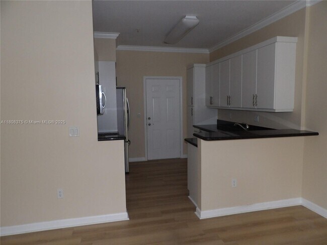 3075 NW 126th Ave in Sunrise, FL - Building Photo - Building Photo