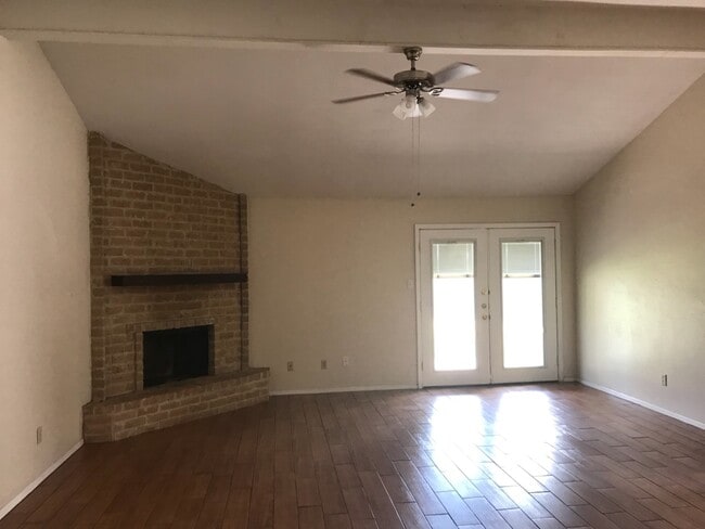 9326 Evening Star Ln in Corpus Christi, TX - Building Photo - Building Photo