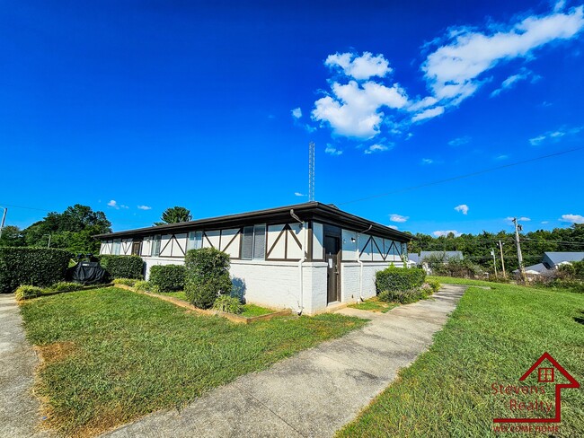 property at 235 Vinewood Rd