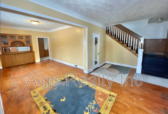 1345 Arkwright St N in St. Paul, MN - Building Photo - Building Photo