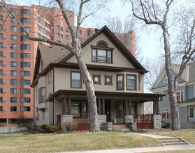 1607 10th Ave S in Minneapolis, MN - Building Photo - Building Photo