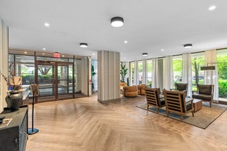 Calvert House Apartments in Washington, DC - Building Photo - Lobby