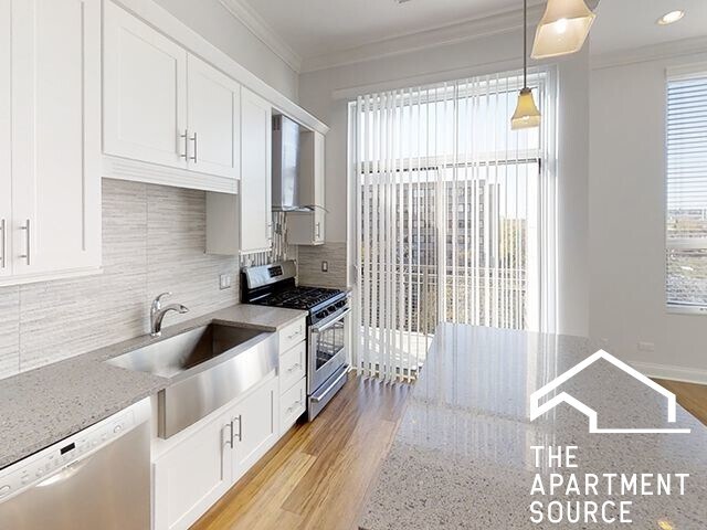 1241 W Jackson Blvd, Unit 2