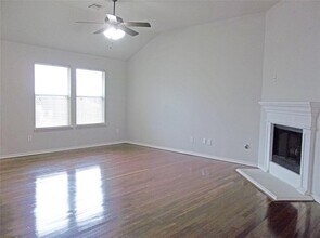 110 Fossil Trail in Leander, TX - Building Photo - Building Photo