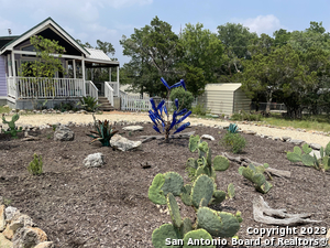517 Timberdell Dr in Canyon Lake, TX - Building Photo