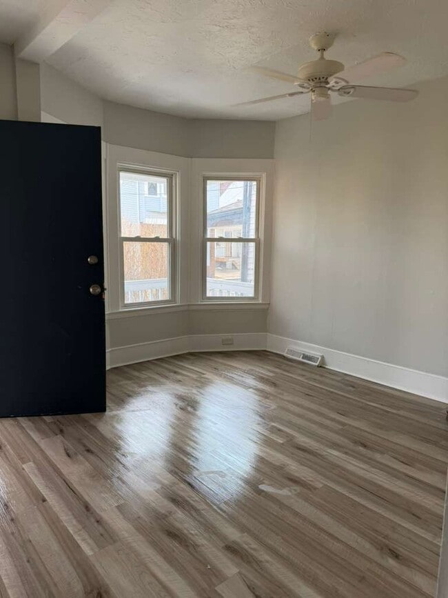 3028 W 104th St in Cleveland, OH - Building Photo - Building Photo