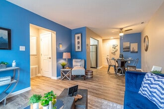 Ridgewood Apartments in Ypsilanti, MI - Foto de edificio - Building Photo