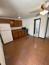 17011 NW 33rd Ct in Miami Gardens, FL - Foto de edificio - Building Photo