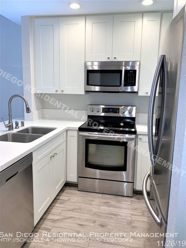 2214 River Run Dr-Unit -Unit 73 in San Diego, CA - Building Photo - Building Photo