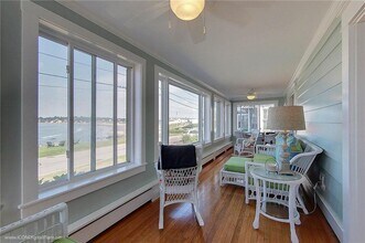 32 Esplanade in Middletown, RI - Building Photo - Building Photo