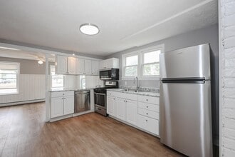 2 Gamache Rd in Derry, NH - Building Photo - Building Photo