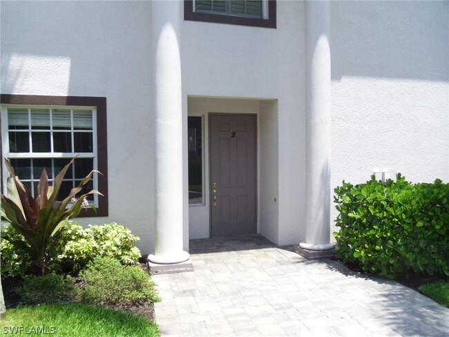 9391 Triana Terrace in Ft. Myers, FL - Foto de edificio - Building Photo