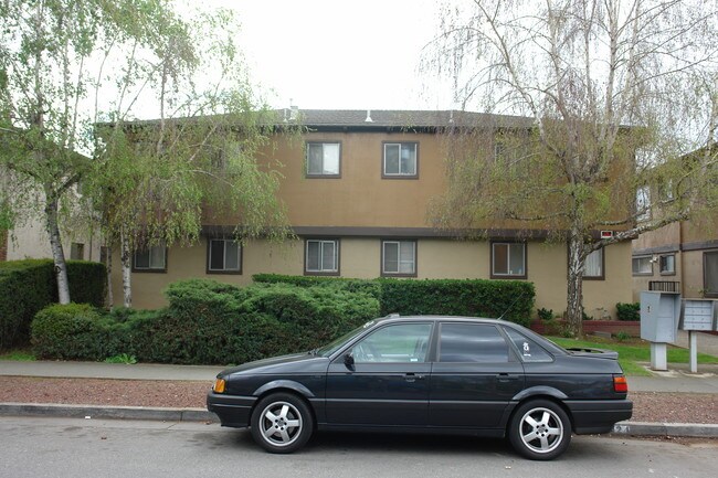 3024 Huff Ave in San Jose, CA - Foto de edificio - Building Photo