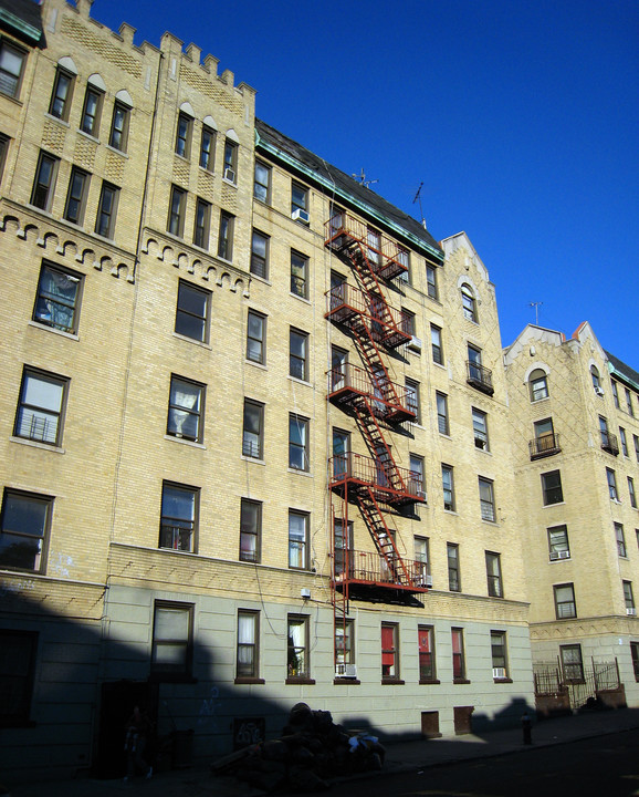 1255 Stratford Ave in Bronx, NY - Building Photo