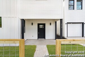 419 N Mesquite St in San Antonio, TX - Building Photo - Building Photo