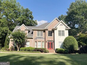 125 Forrest Lake Rd in Alpharetta, GA - Building Photo - Building Photo