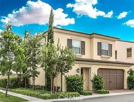 86 Rembrandt in Irvine, CA - Foto de edificio - Building Photo