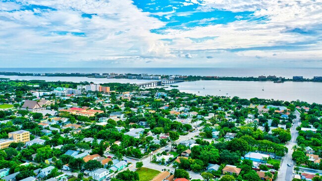 421 S J St in Lake Worth Beach, FL - Building Photo - Building Photo