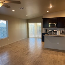4949 Kailasa Dr in Las Cruces, NM - Foto de edificio - Building Photo